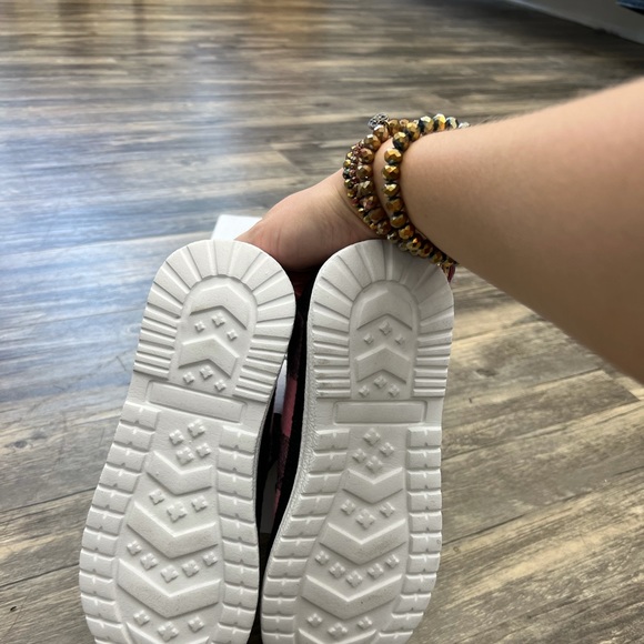 Pink and black plaid shoes - Picture 5 of 5